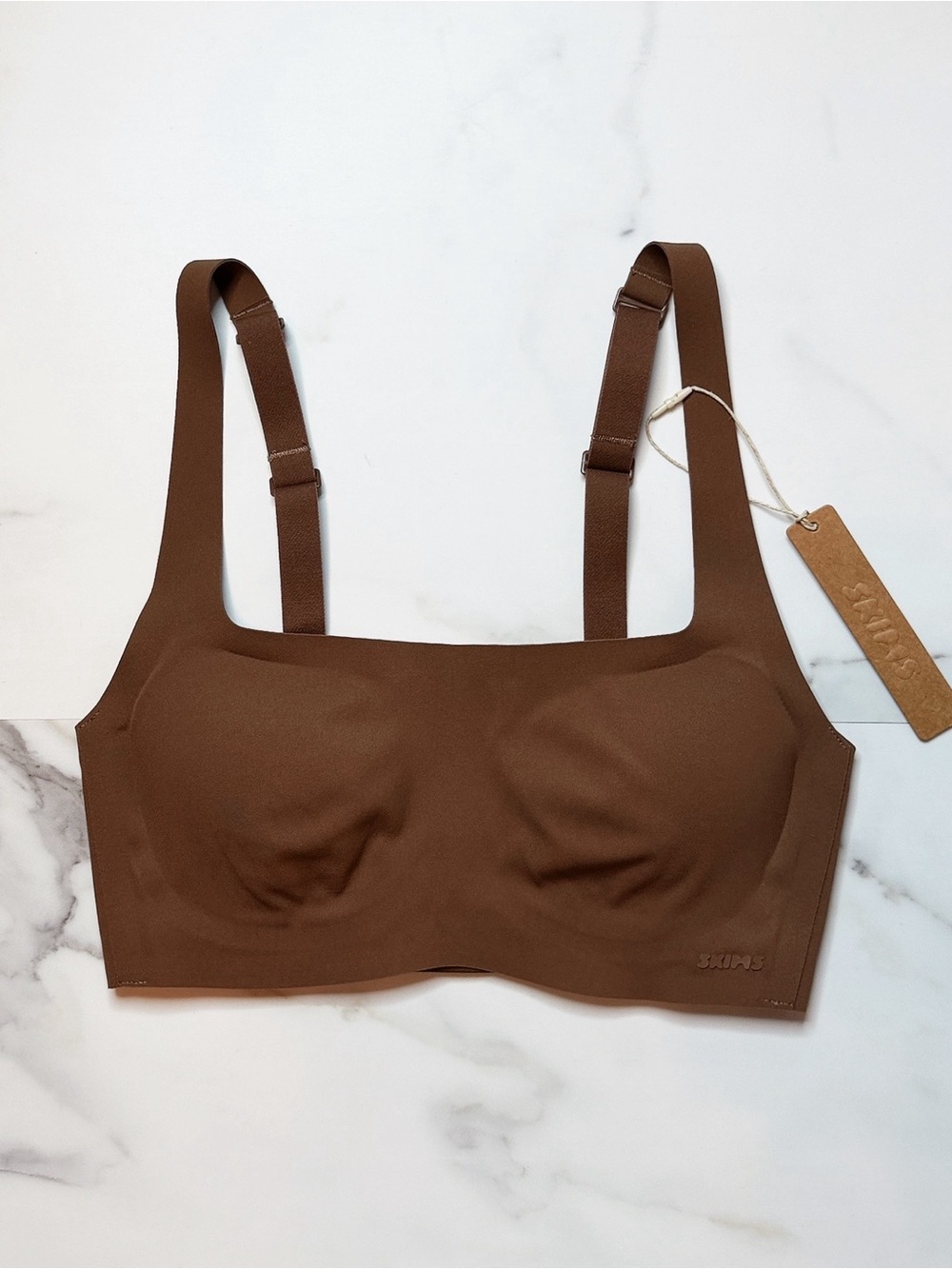 NWT Skims Naked Scoop Bra